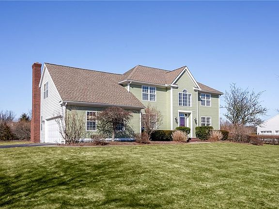 3rd image of 10 Starflower Ct