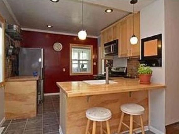 3rd image of 4219 Girard Ave N