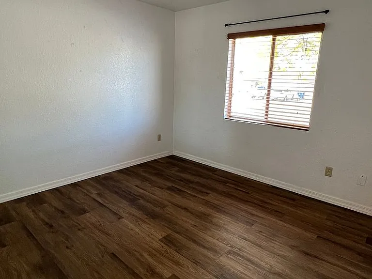 3236 Silversmith Dr — Photo 8