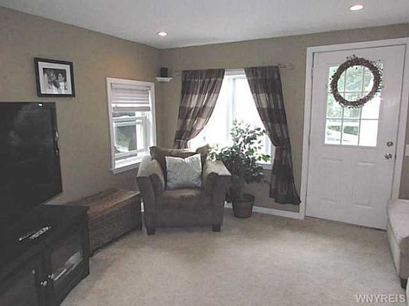 4th image of 171 Hedstrom Dr