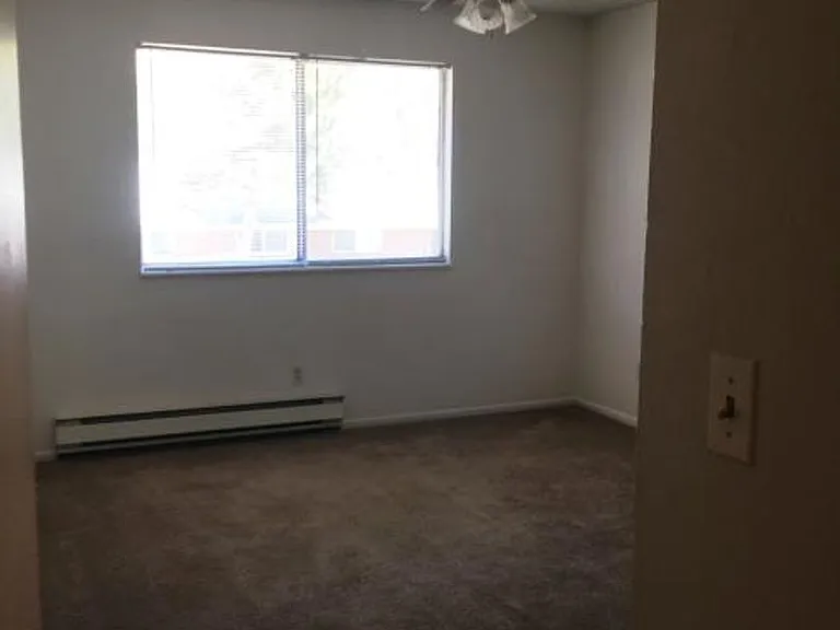 708 Delaware Ave #D — Photo 5