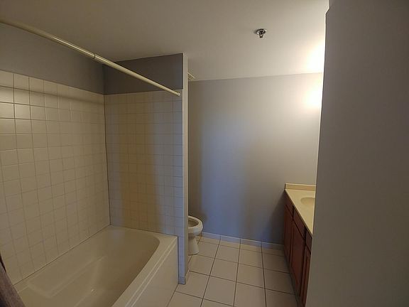 5th image of 6000 N Cicero Ave APT 505