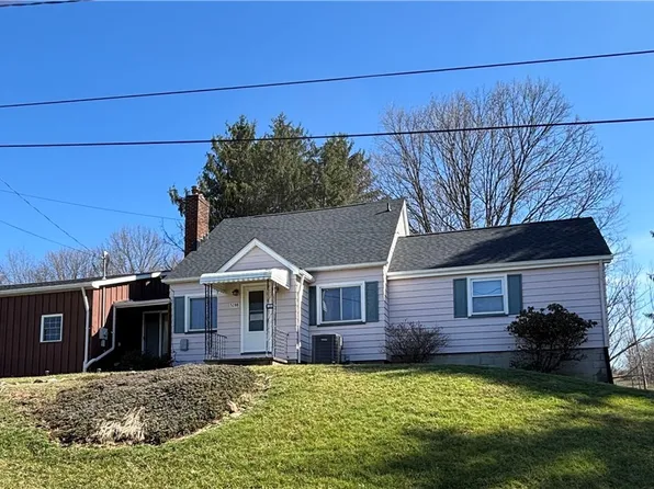 5288 Wheathill Rd, East Palestine, OH 44413