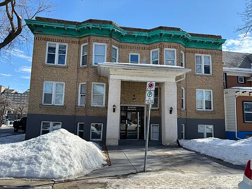 2205 Smith St Photo 1