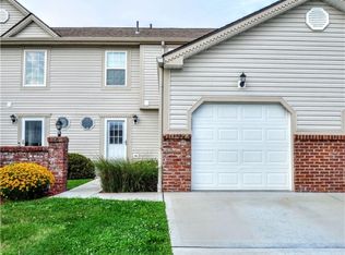 1427 Yorktown Dr, Lawrence, PA 15055