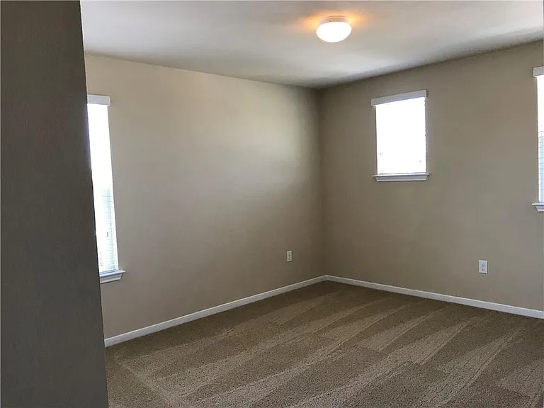 3201 Ortman Dr — Photo 24