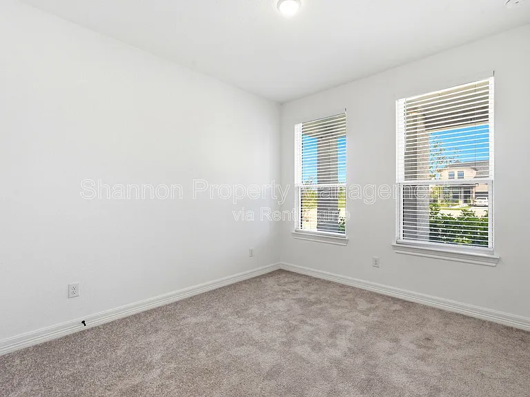 19131 Pink Grapefruit St — Photo 25