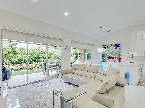 4th image of 4729 Carlton Golf Drive