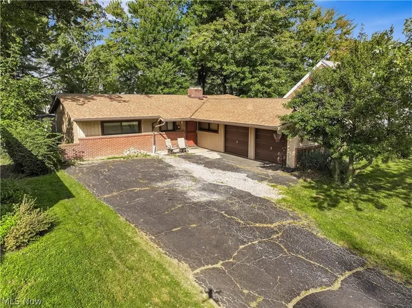110 E 252nd St, Euclid, OH 44132