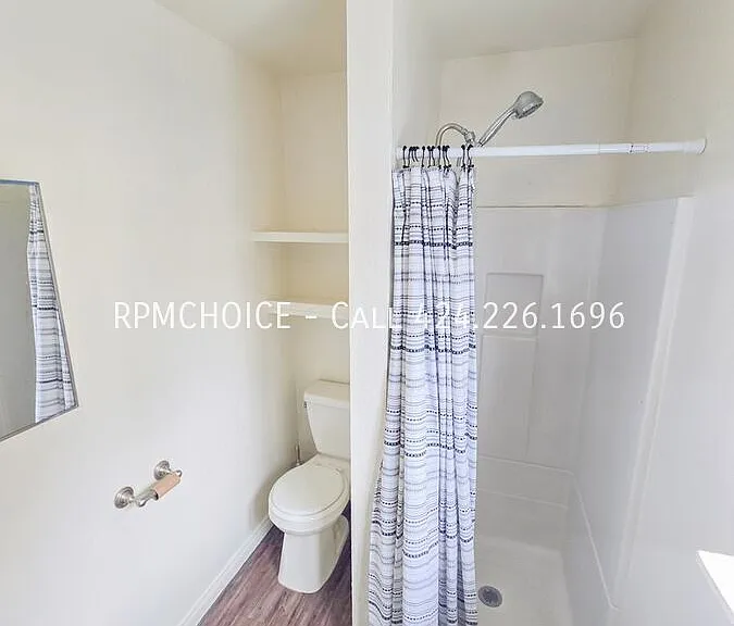 258 W 11th St — Photo 10