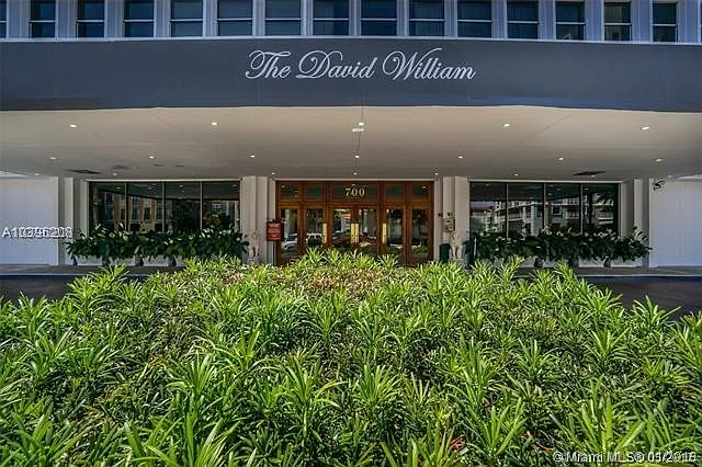 1 bed, 890 sqft, $2,950 — Photo 2