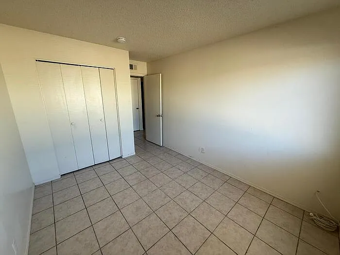 2048 E 11th St #2048 — Photo 10