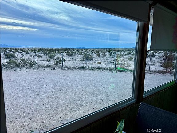 3rd image of 4759 Pinto Mountain Rd