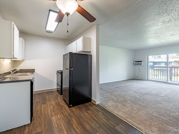 Cedar Creek Apartments | 4394 Okemos Rd, Okemos, MI