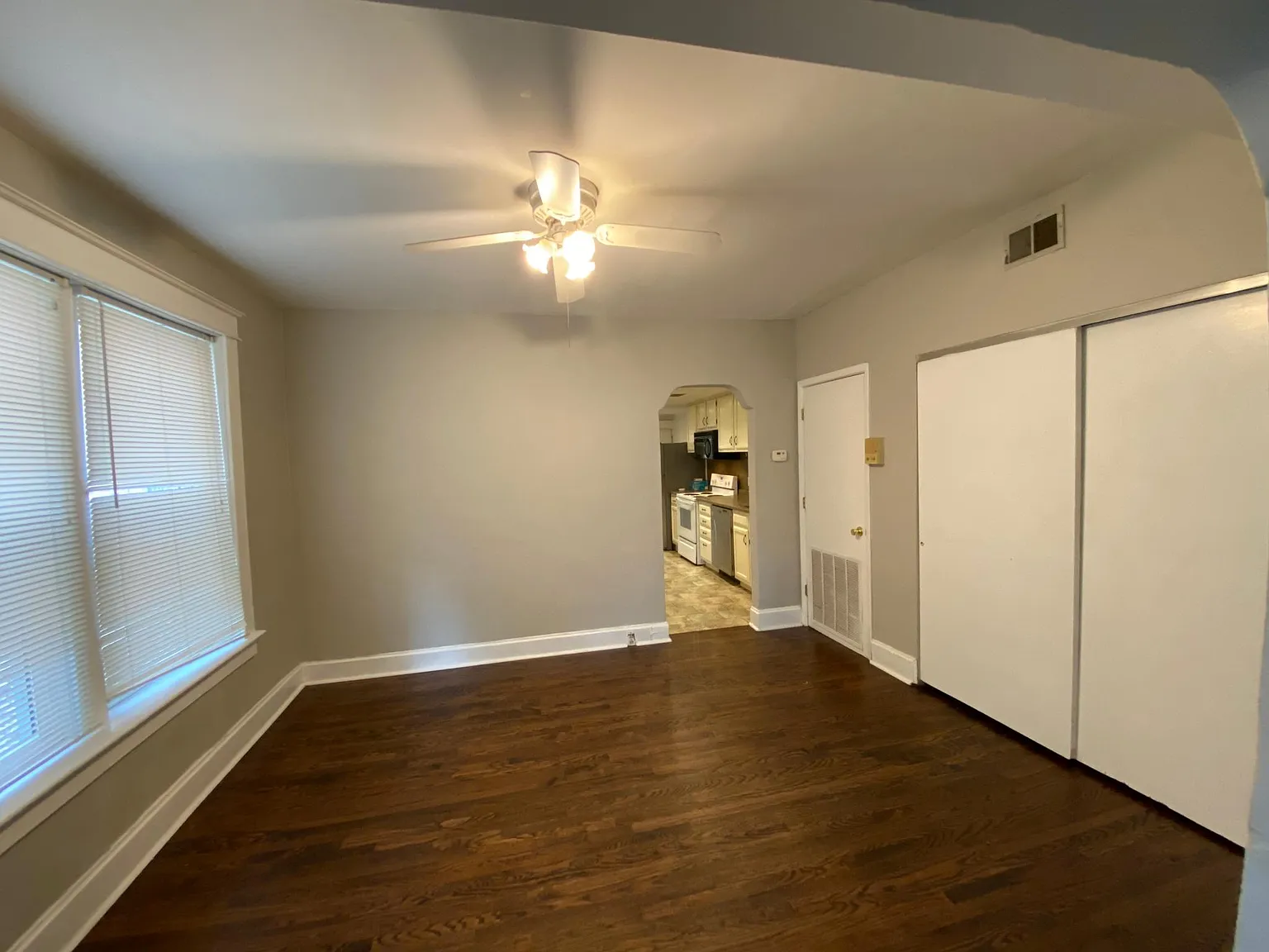 6265 Cates Ave — Photo 4