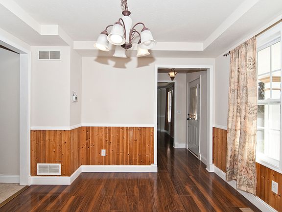 5th image of 3578 Applewood Dr