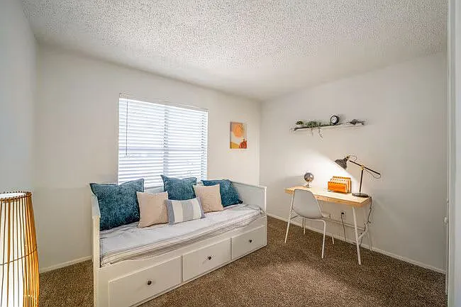 502 Babcock Rd #1 — Photo 6