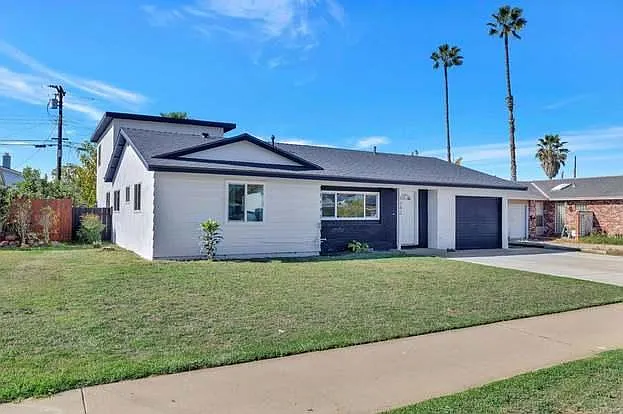 5 bed, 2547 sqft, $5,600 — Photo 1