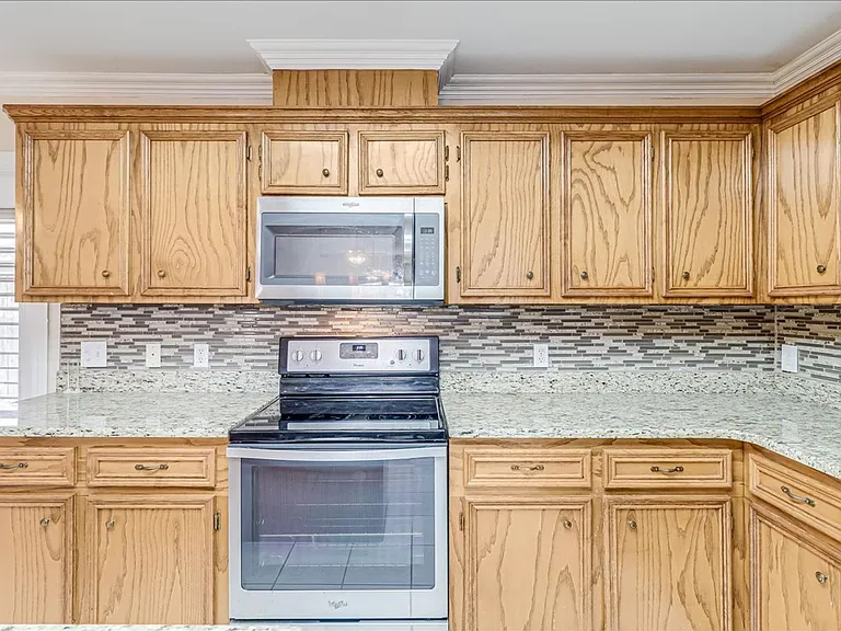 6330 Penny Ln — Photo 18