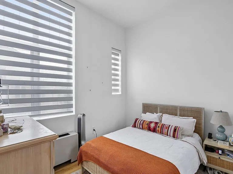 450 7th St #2D — Photo 12