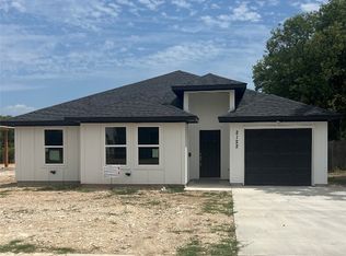 2122 Harrell Ave, Dallas, TX 75203