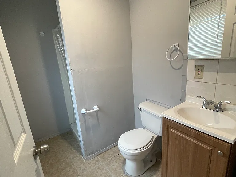 156 Austin St #6 — Photo 6