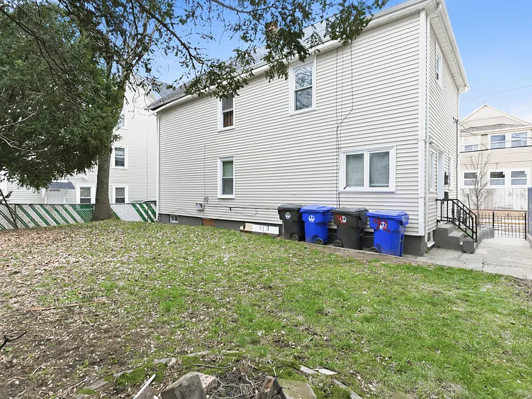 92 Sylvian St #1 — Photo 20