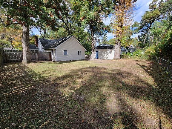 3rd image of 1238 Black Oak Dr