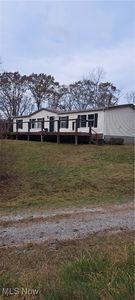 193 Farrow Hill Rd, Davisville, WV, 26142