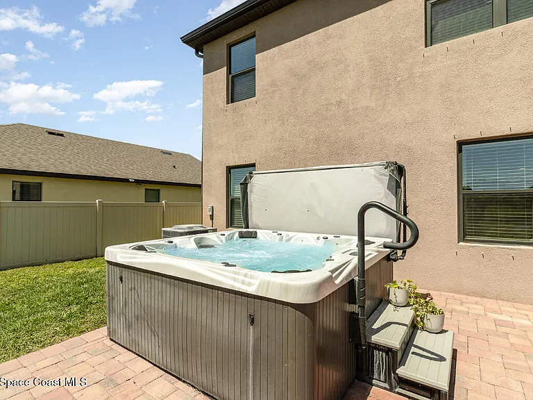 7389 Tourmaline Dr — Photo 24