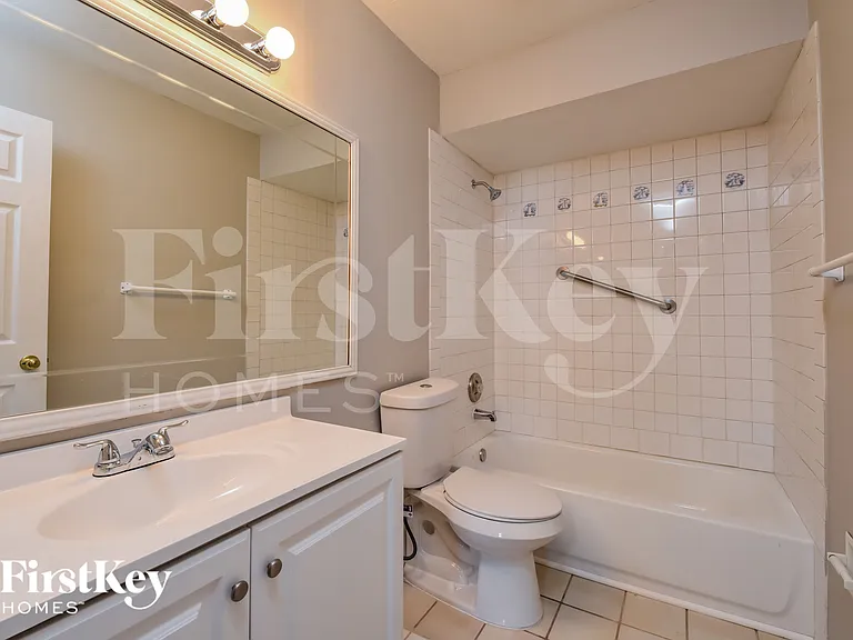 406 SE 10th Ave — Photo 10