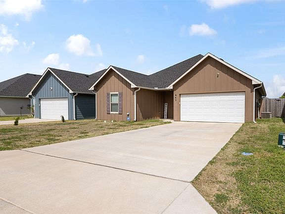 3rd image of 347 Preston Rd