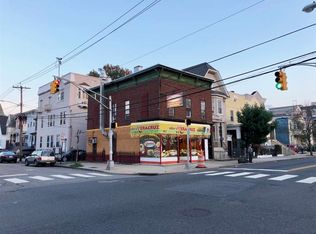 992 Summit Ave, Jersey City, NJ 07307