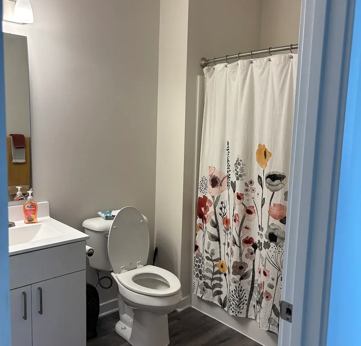 2 bed, 1100 sqft, $1,200 — Photo 4