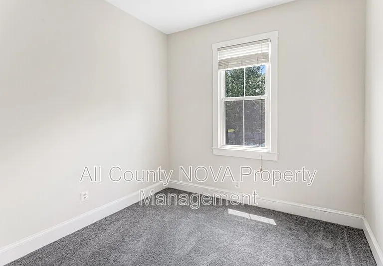 8753 Signal Hill Rd #4 — Photo 16