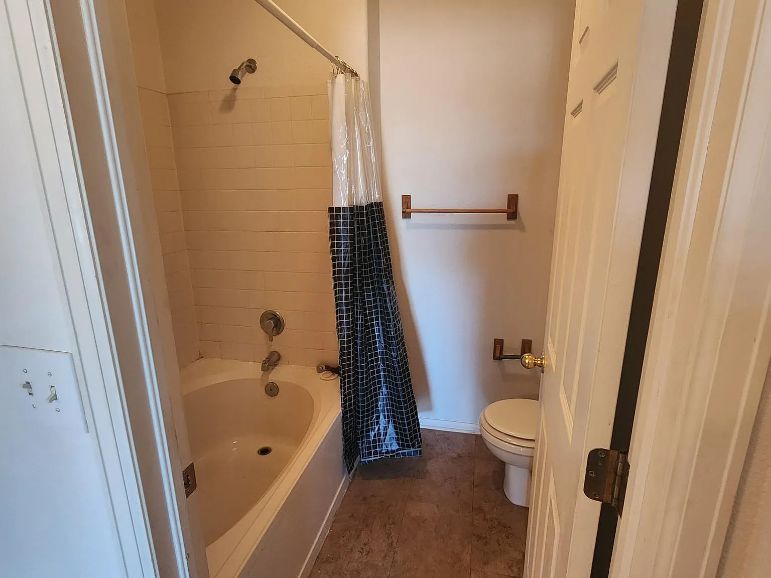 9530 E Florida Ave — Photo 3