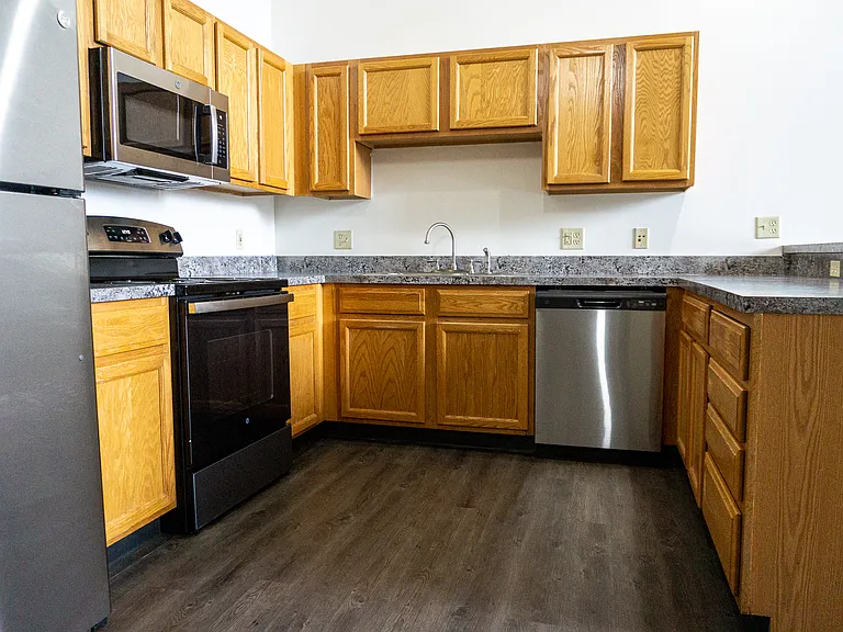 Off Broadway Apartments - Price Per Bedroom — Photo 7