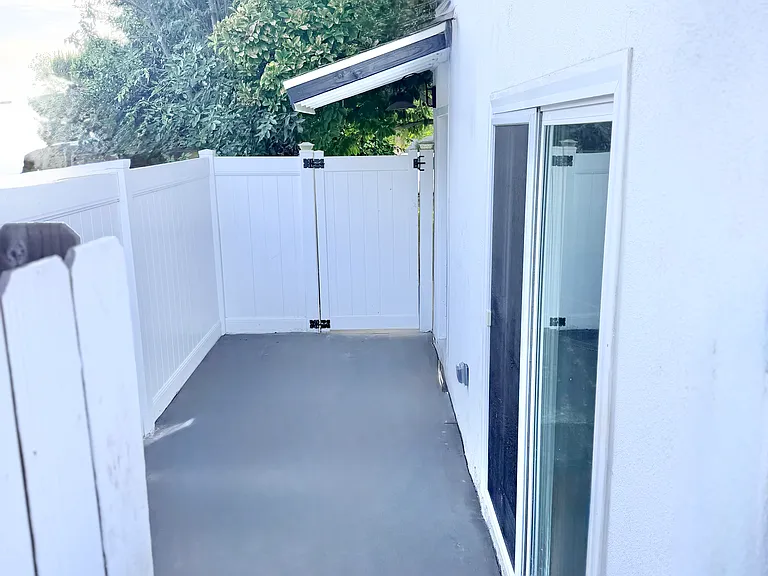 1372 Winston Ct #B — Photo 24