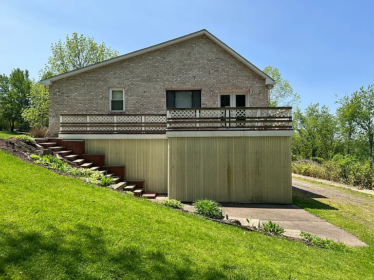 James St — Photo 2