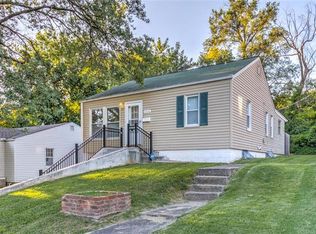1216 Douglas St, Alton, IL 62002