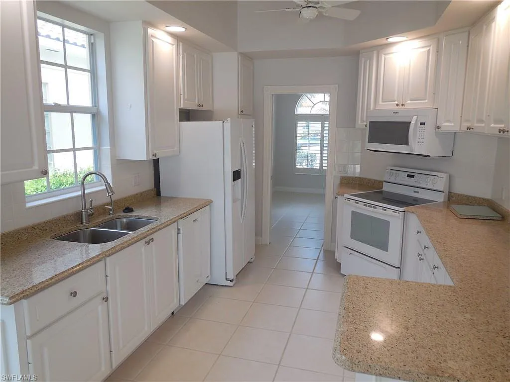 3 bed, 2.5 bath, 2000 sqft, $3,800 — Photo 2