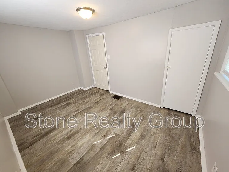2440 S 11th St — Photo 4