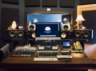 5040 S Fork Ln, Waterloo, IA 50701