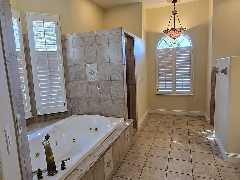 502 W Lester Rd — Photo 15