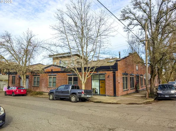 2777 NW Savier St, Portland, OR 97210
