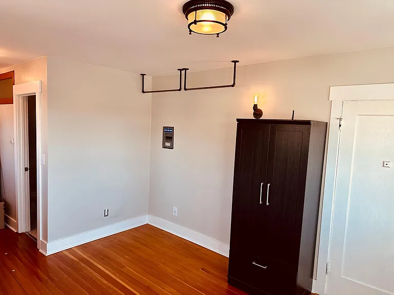 411 11th Ave E #305 — Photo 7