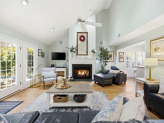 2nd image of 1301 Regent Terrace N