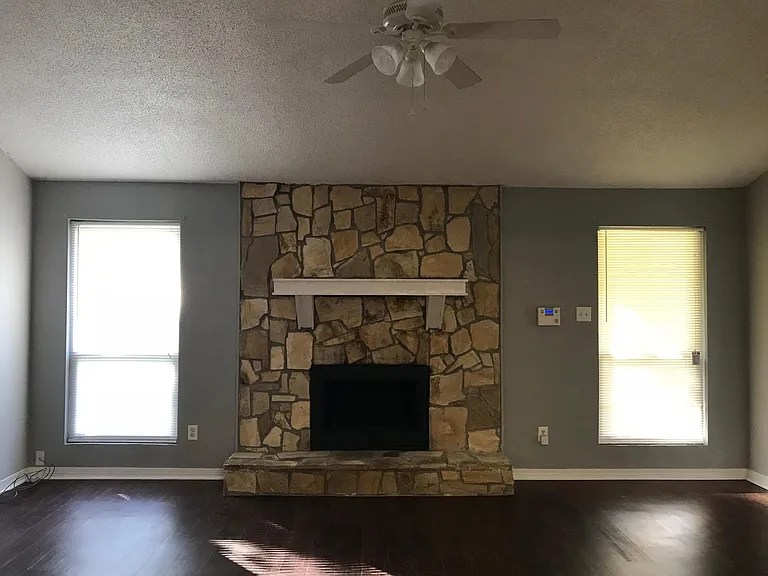 1755 Wagon Wheel Dr — Photo 3