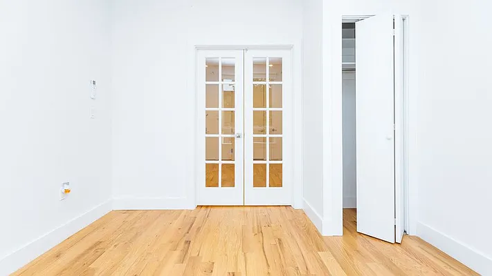 Rented by Nooklyn NYC LLC | media 8