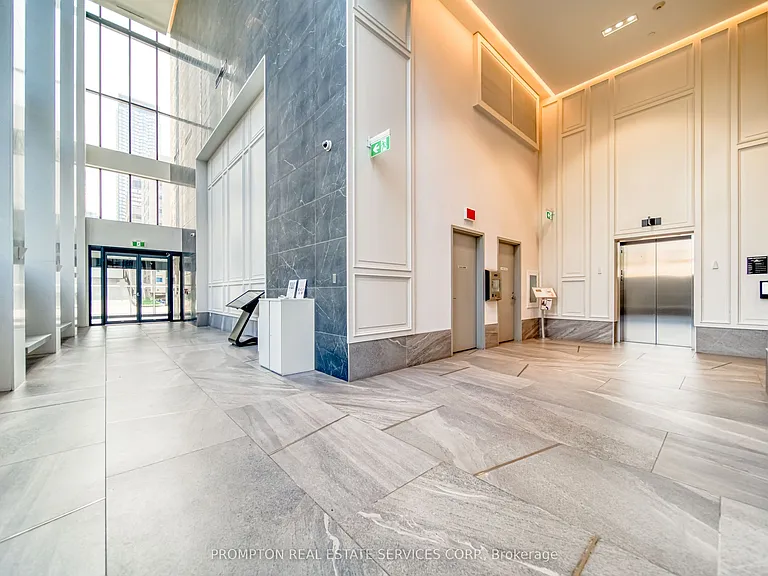 3 Gloucester St #1006 — Photo 21